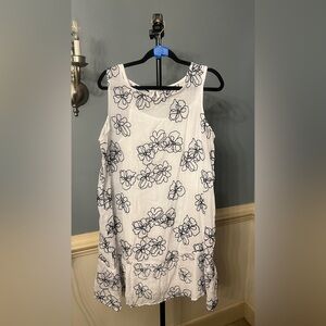 Floral Print Sleeveless Top - White and navy